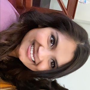 Meet your Posher, Phoeby